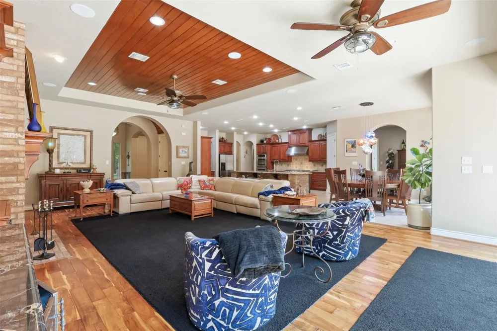 151 Lyndsey Drive Montgomery, TX 77316
