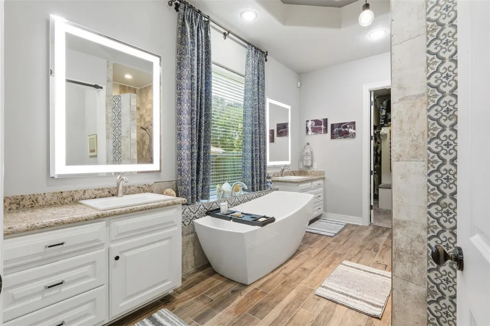 151 Lyndsey Drive Montgomery, TX 77316