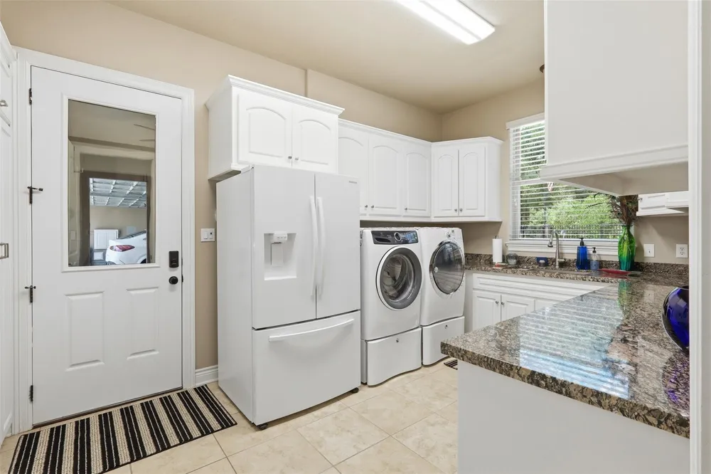 151 Lyndsey Drive Montgomery, TX 77316