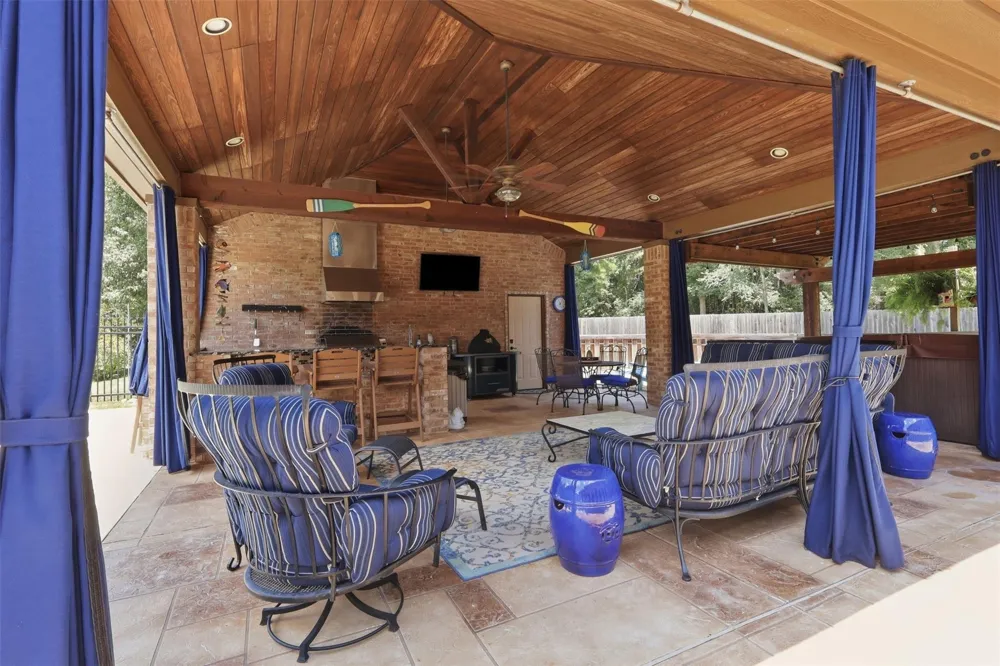 151 Lyndsey Drive Montgomery, TX 77316