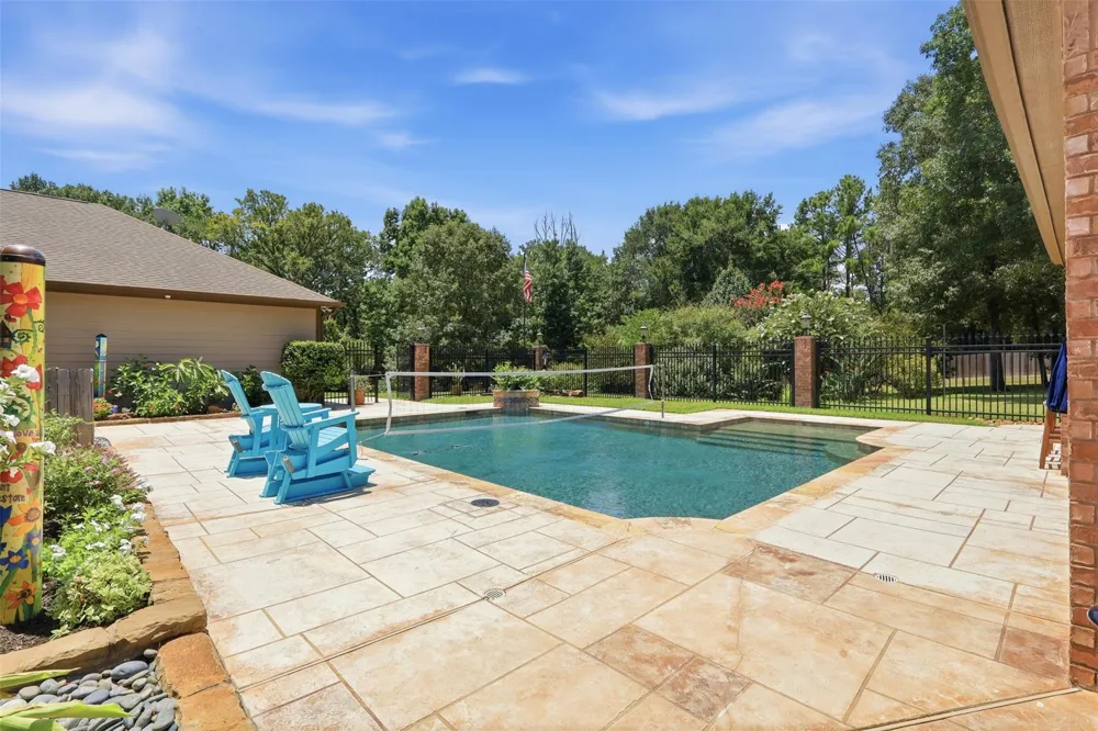 151 Lyndsey Drive Montgomery, TX 77316