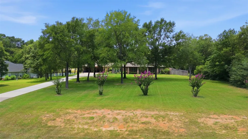 151 Lyndsey Drive Montgomery, TX 77316