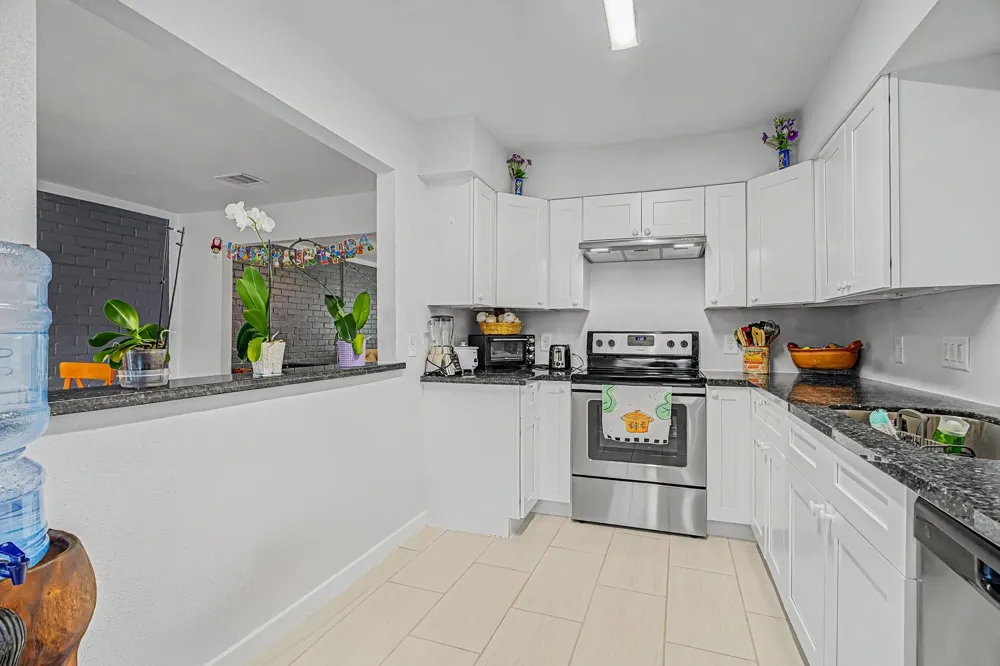 7180 Crownwest Street #7180 Houston, TX 77072