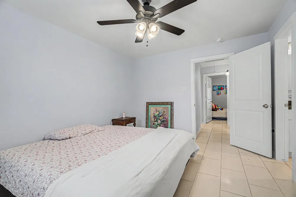 7180 Crownwest Street #7180 Houston, TX 77072