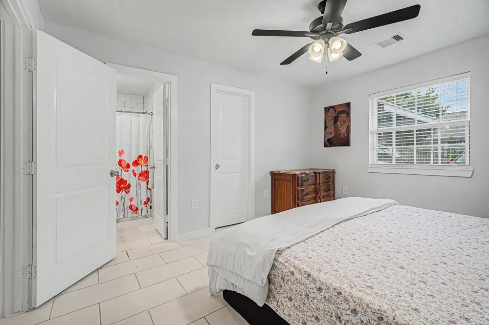 7180 Crownwest Street #7180 Houston, TX 77072