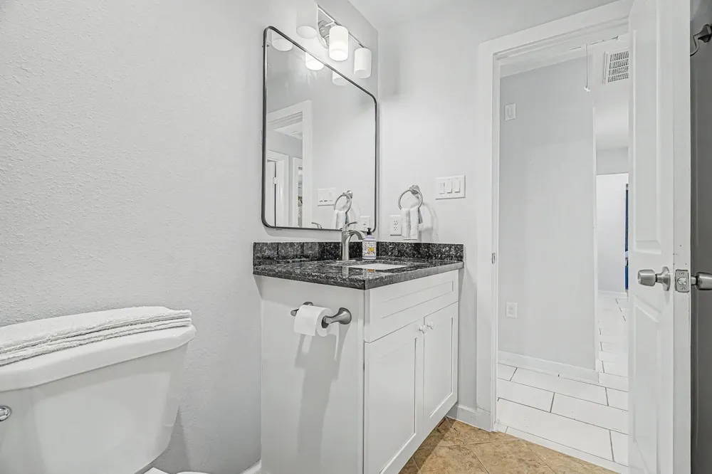 7180 Crownwest Street #7180 Houston, TX 77072