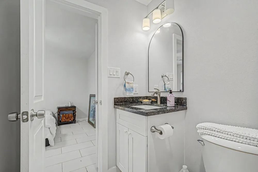 7180 Crownwest Street #7180 Houston, TX 77072