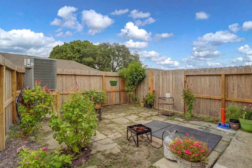 7180 Crownwest Street #7180 Houston, TX 77072