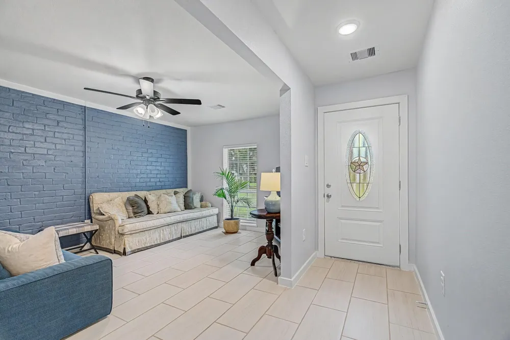 7180 Crownwest Street #7180 Houston, TX 77072