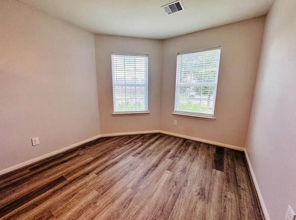 15931 Newport Place Crosby, TX 77532