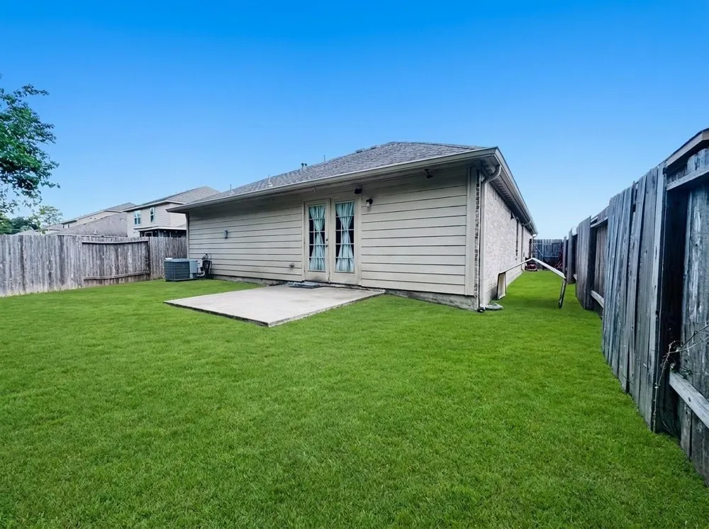 15931 Newport Place Crosby, TX 77532