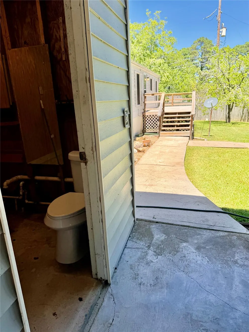 13710 Brigadier Drive Willis, TX 77318