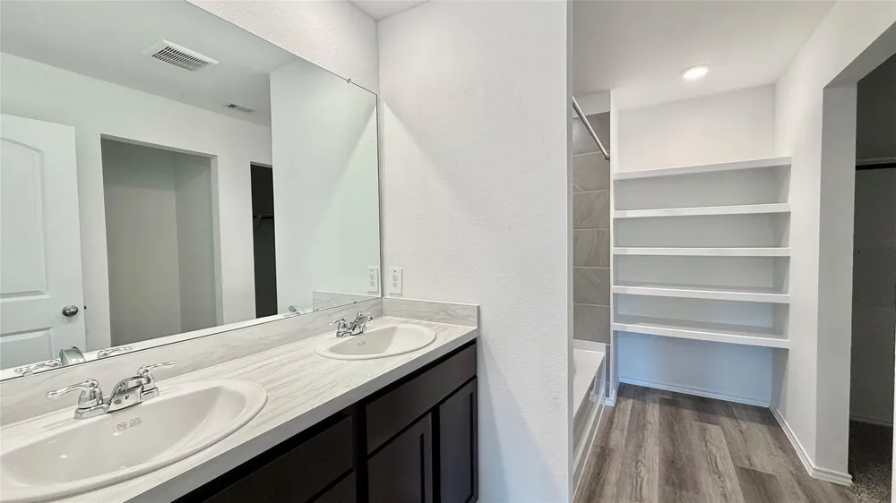 1127 Dewberry Downs Lane Houston, TX 77090
