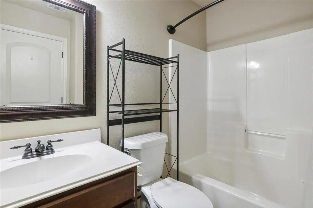 5165 Springwood Loop Lumberton, TX 77657