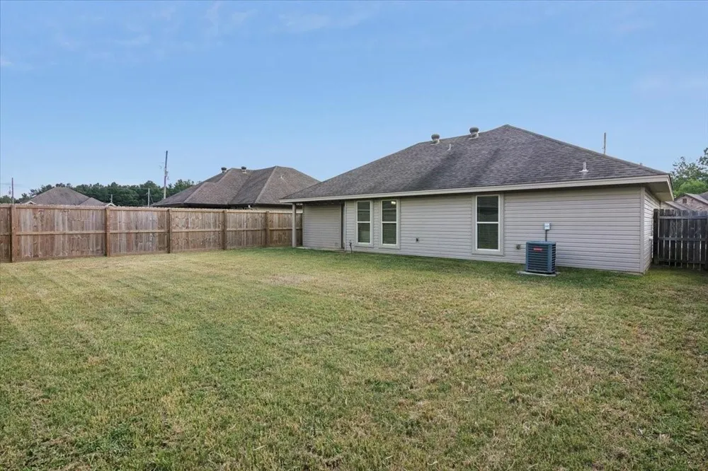 5165 Springwood Loop Lumberton, TX 77657