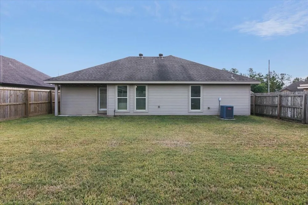 5165 Springwood Loop Lumberton, TX 77657