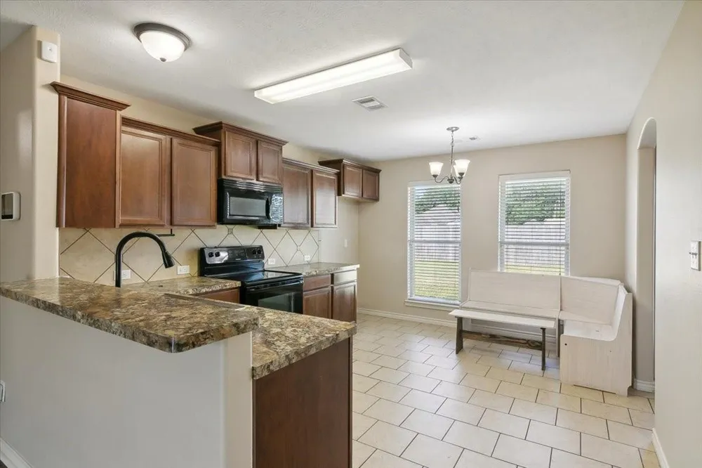 5165 Springwood Loop Lumberton, TX 77657