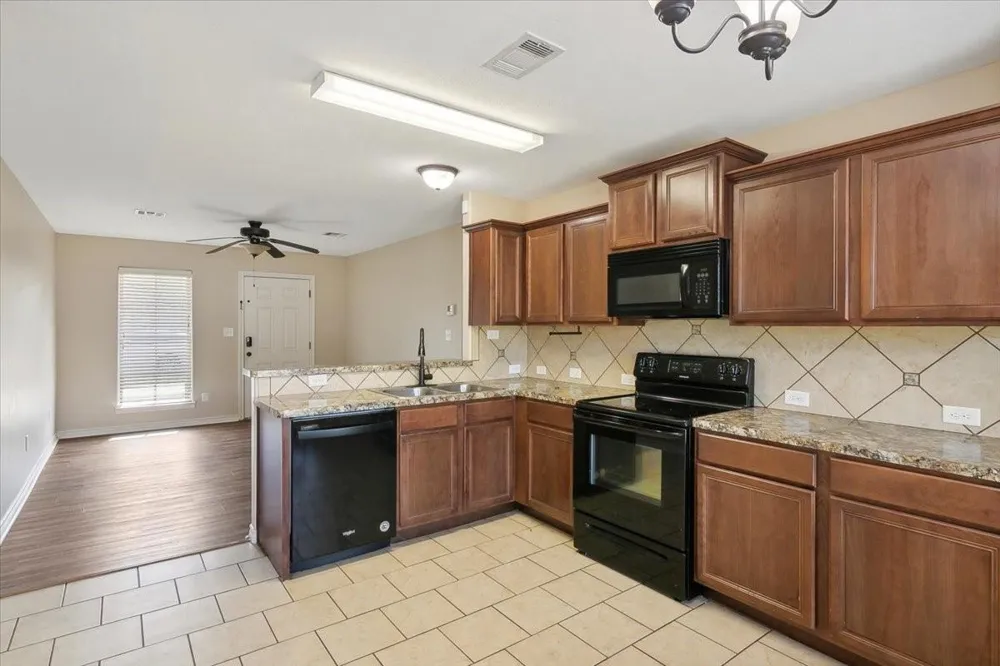 5165 Springwood Loop Lumberton, TX 77657