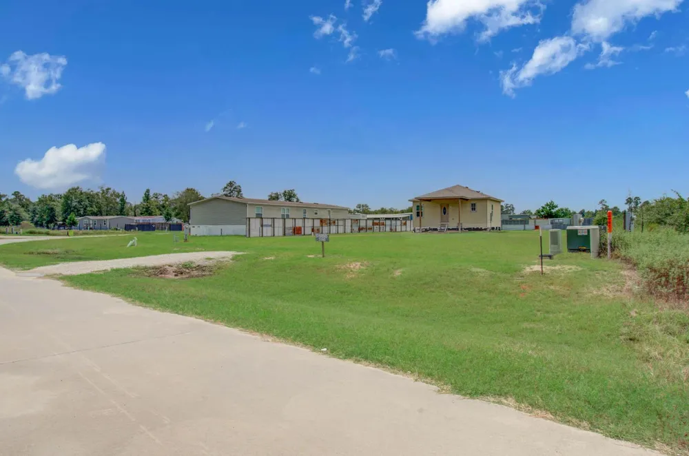 1243 Road 5263 Cleveland, TX 77327