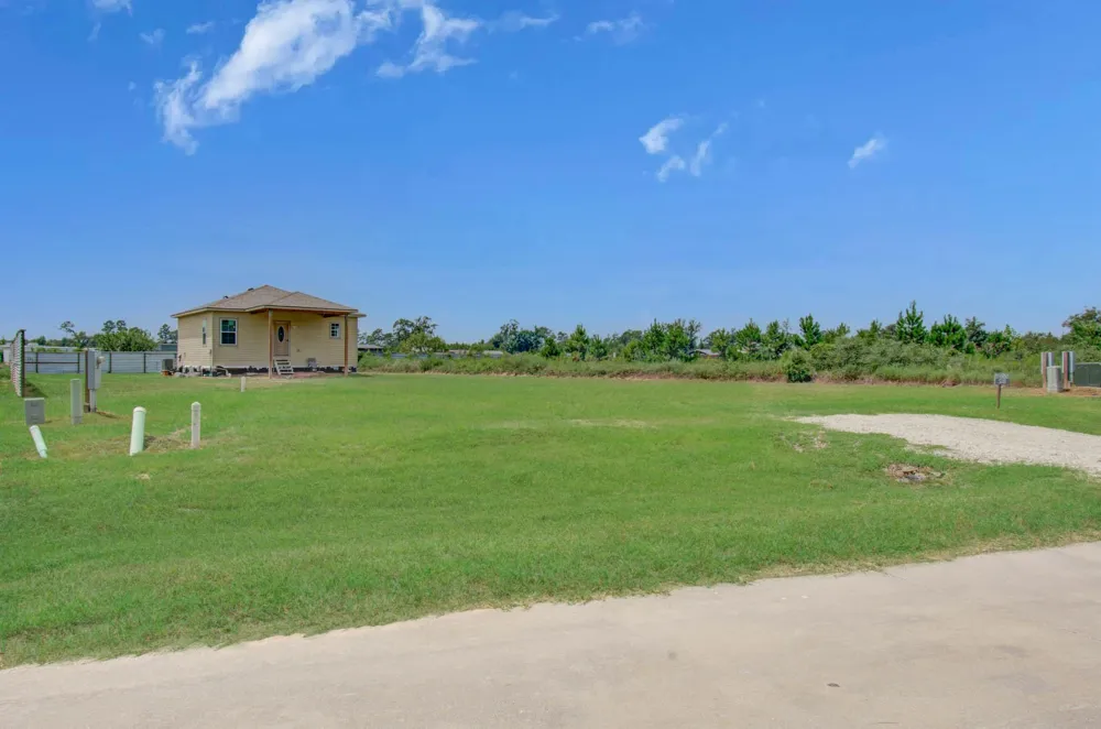 1243 Road 5263 Cleveland, TX 77327