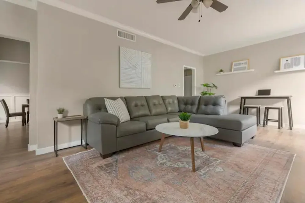 2100 Tanglewilde Street #77 Houston, TX 77063