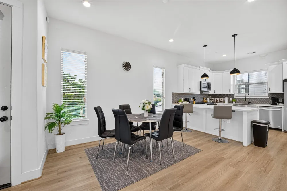 2341 Eagle Street Houston, TX 77004