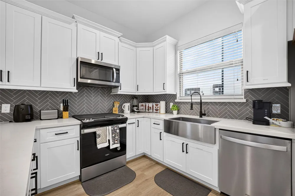 2341 Eagle Street Houston, TX 77004