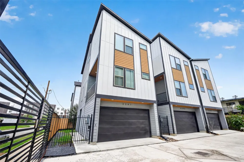 2341 Eagle Street Houston, TX 77004