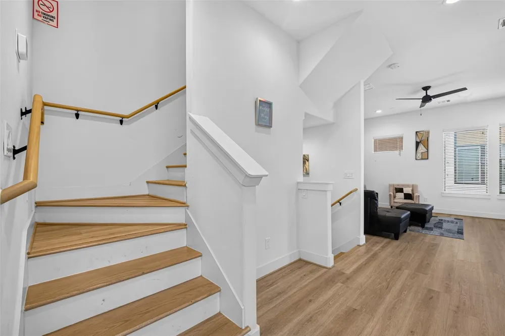 2341 Eagle Street Houston, TX 77004