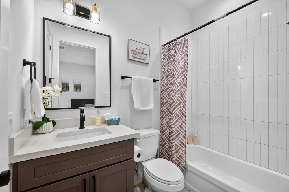 2341 Eagle Street Houston, TX 77004