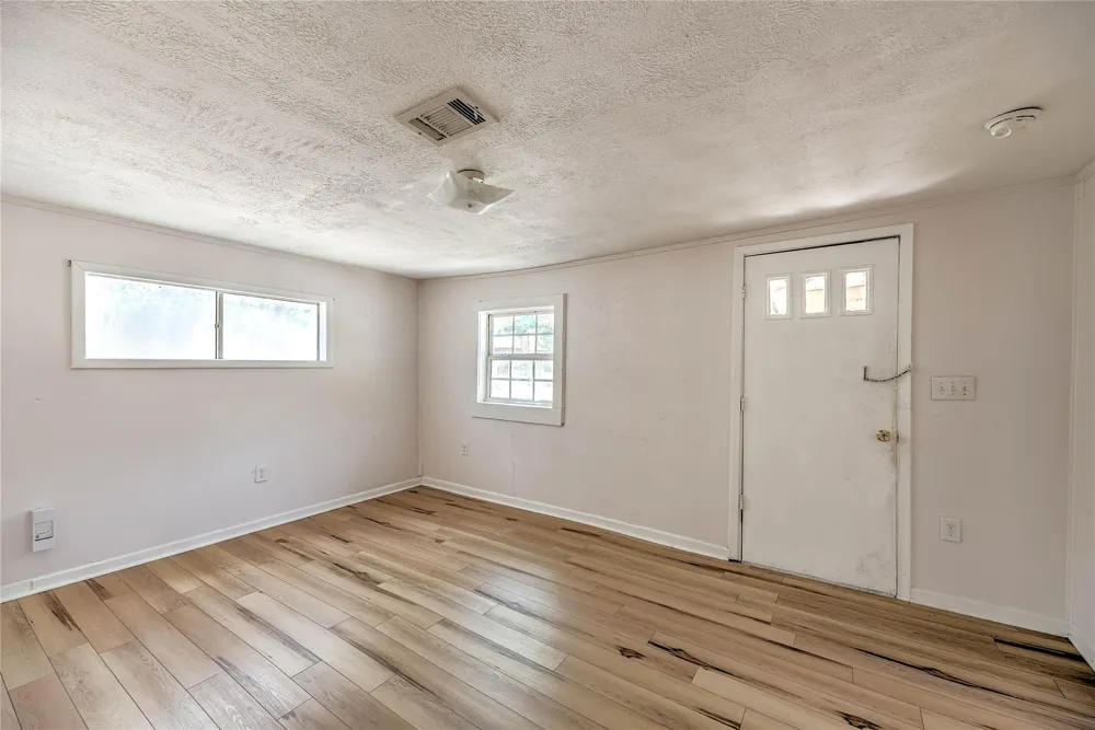 704 W West Street Livingston, TX 77351