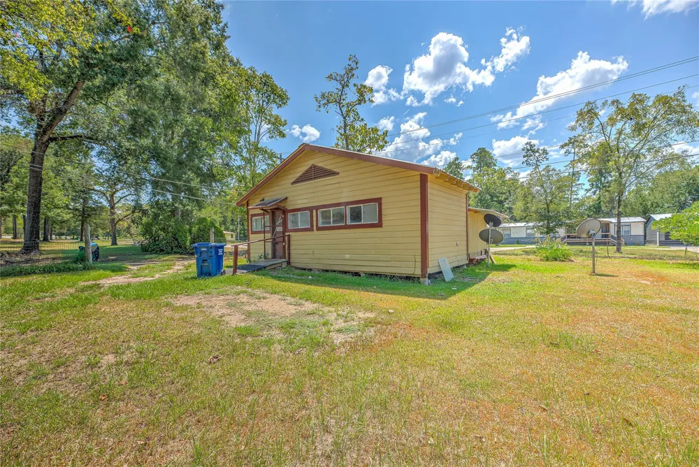 704 W West Street Livingston, TX 77351