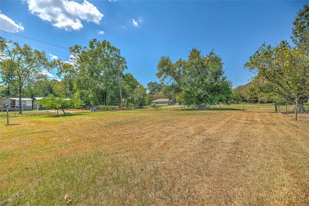 704 W West Street Livingston, TX 77351