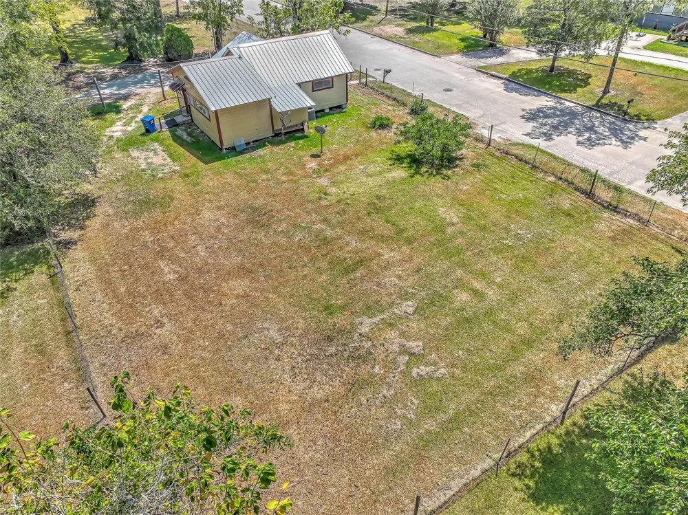 704 W West Street Livingston, TX 77351