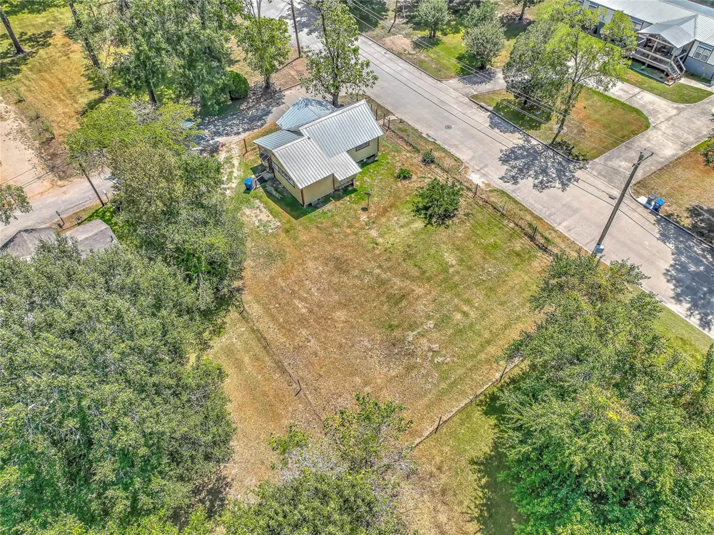 704 W West Street Livingston, TX 77351