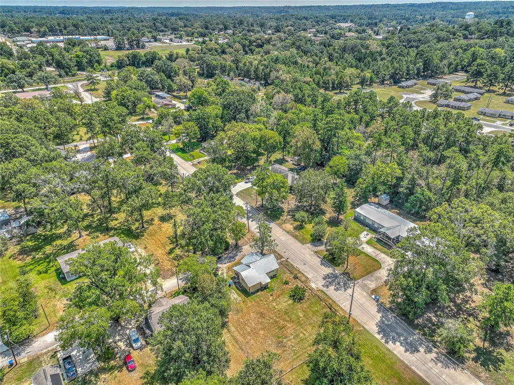 704 W West Street Livingston, TX 77351