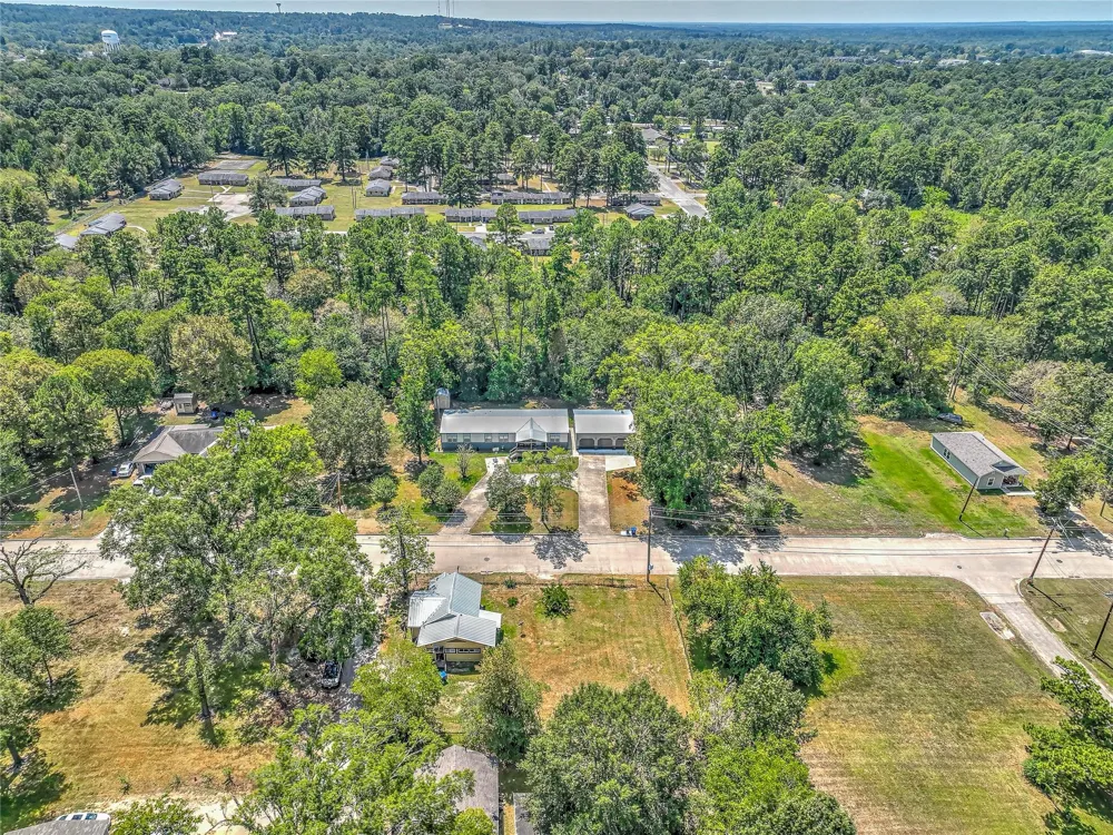 704 W West Street Livingston, TX 77351