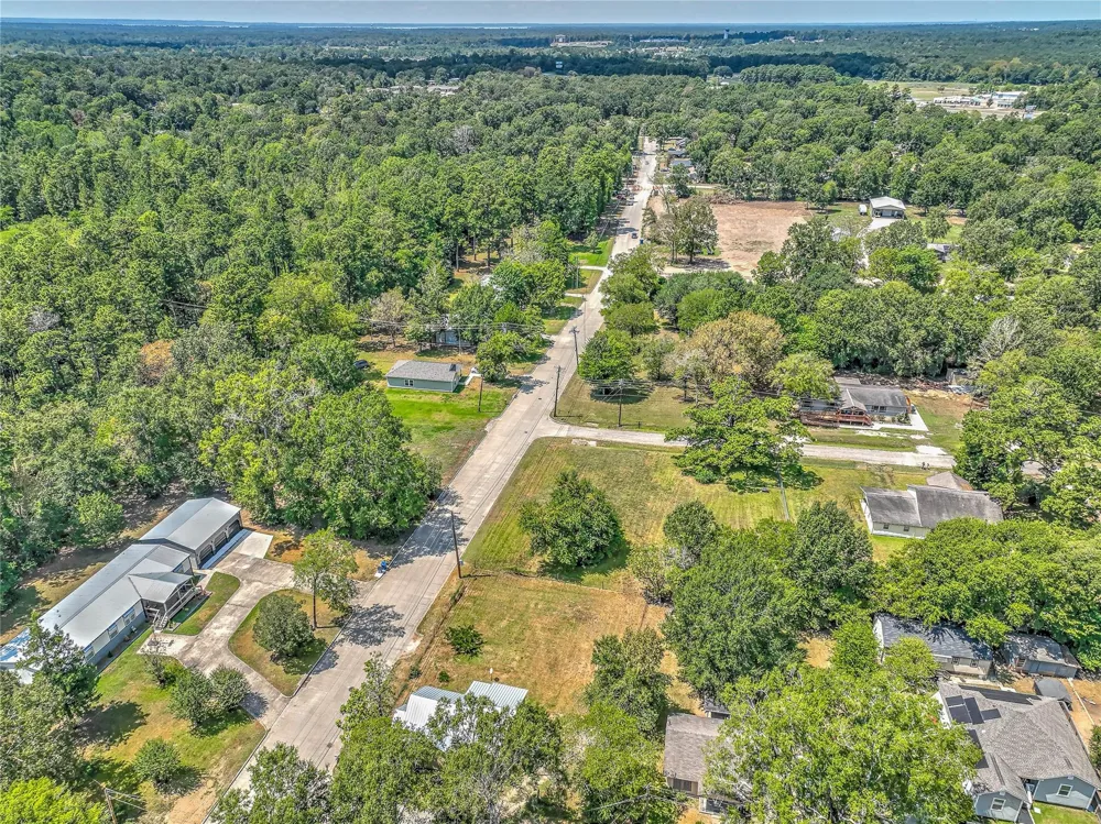 704 W West Street Livingston, TX 77351