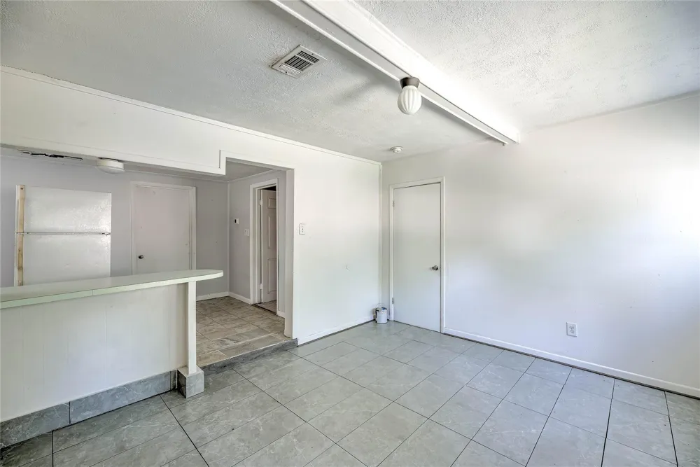 704 W West Street Livingston, TX 77351