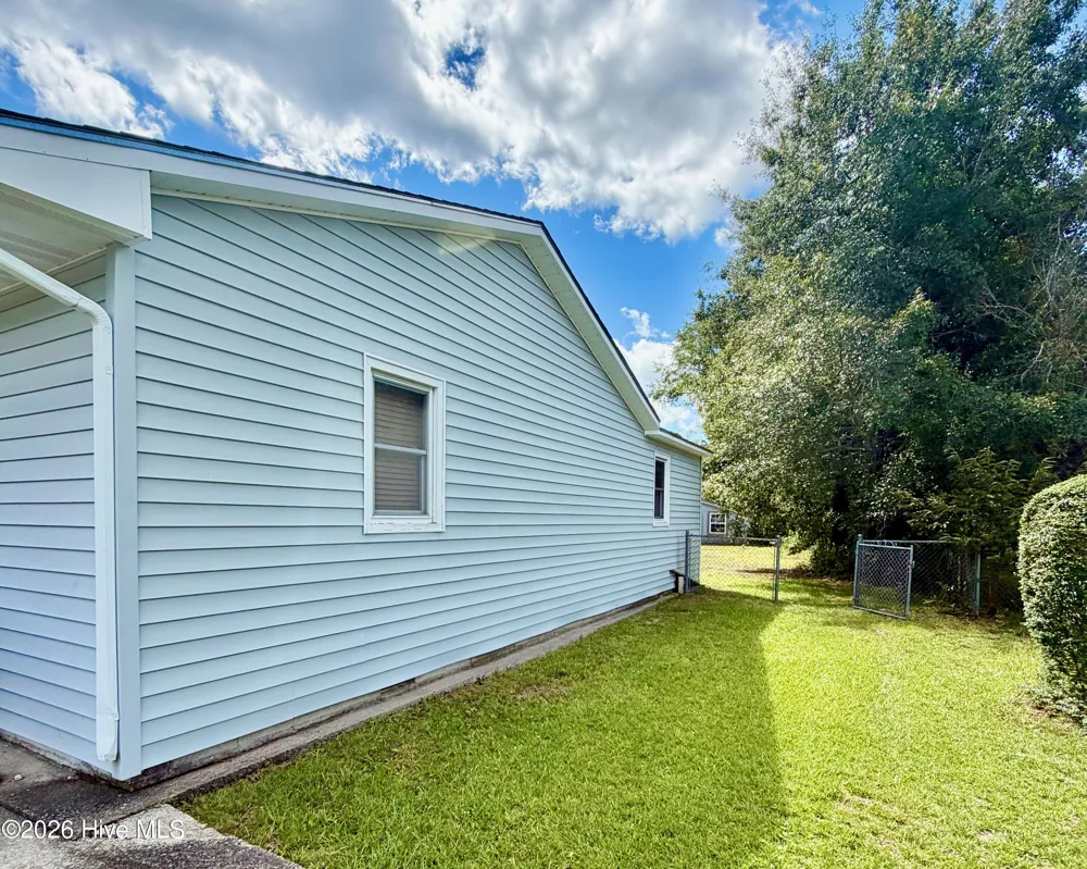 2802 Easy Street Newport, NC 28570