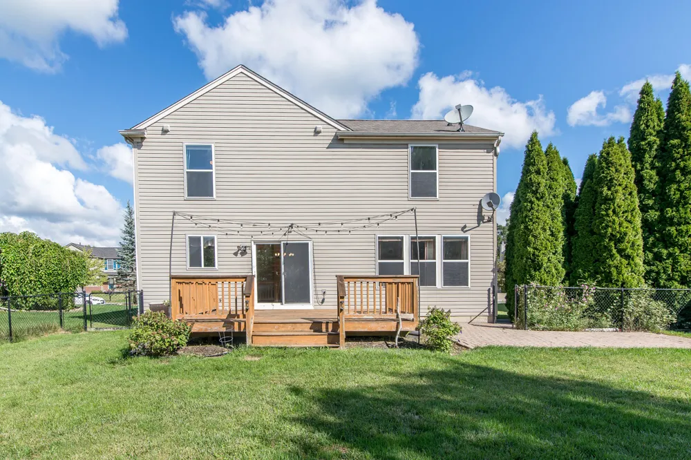 7572 Dover Drive Ypsilanti, MI 48197