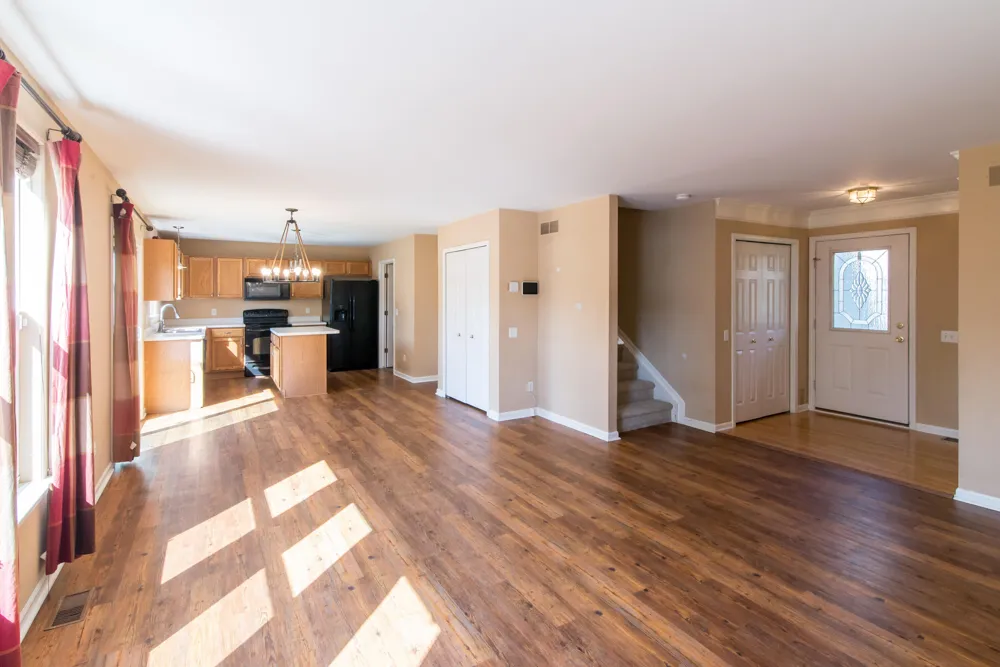 7572 Dover Drive Ypsilanti, MI 48197