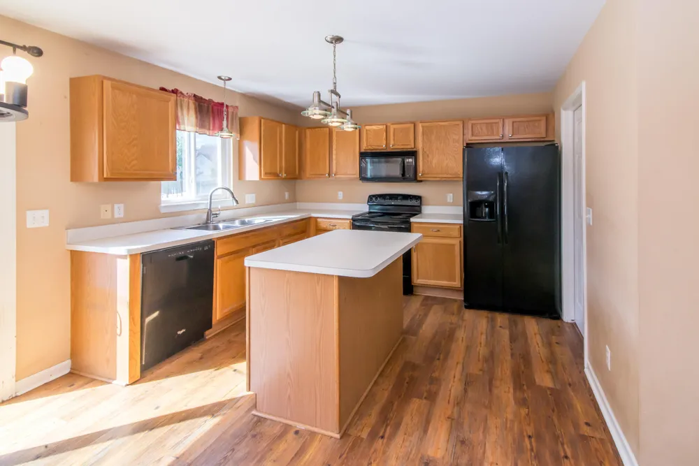 7572 Dover Drive Ypsilanti, MI 48197