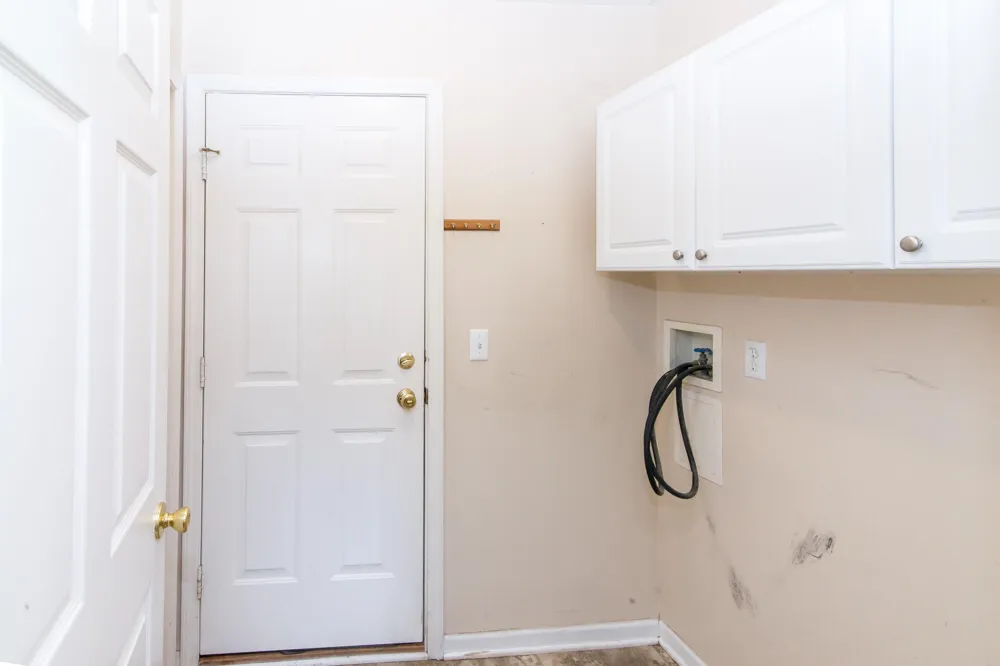 7572 Dover Drive Ypsilanti, MI 48197