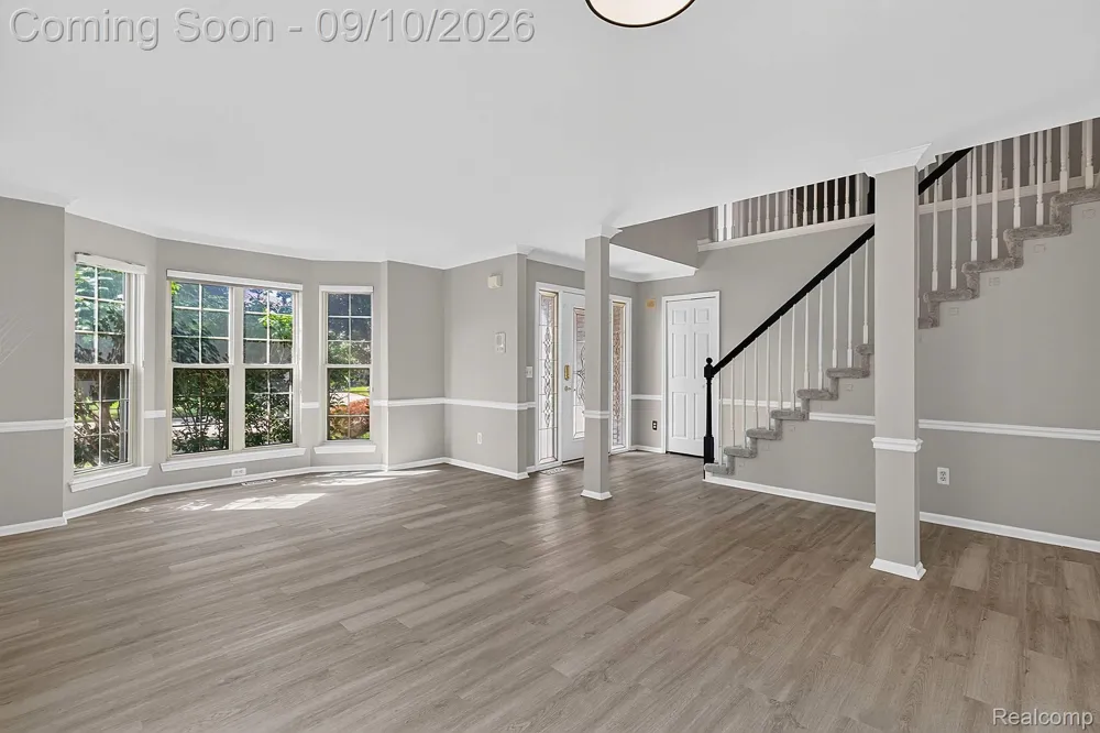 48802 Crescent Drive Macomb Township, MI 48044