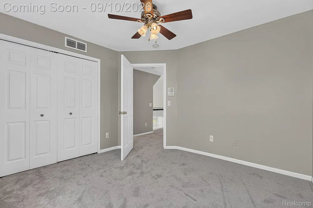 48802 Crescent Drive Macomb Township, MI 48044