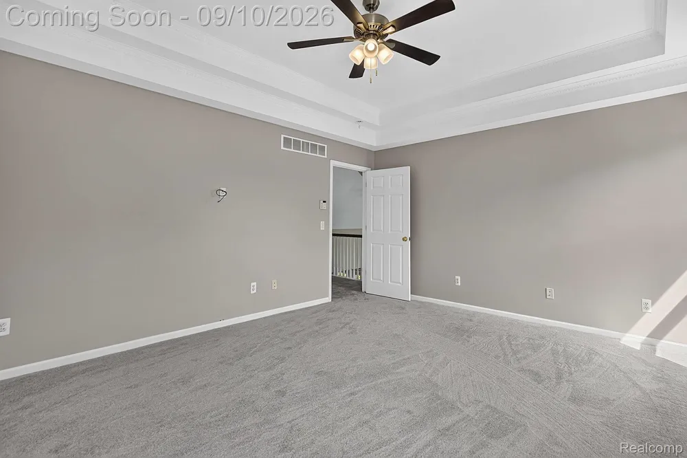48802 Crescent Drive Macomb Township, MI 48044