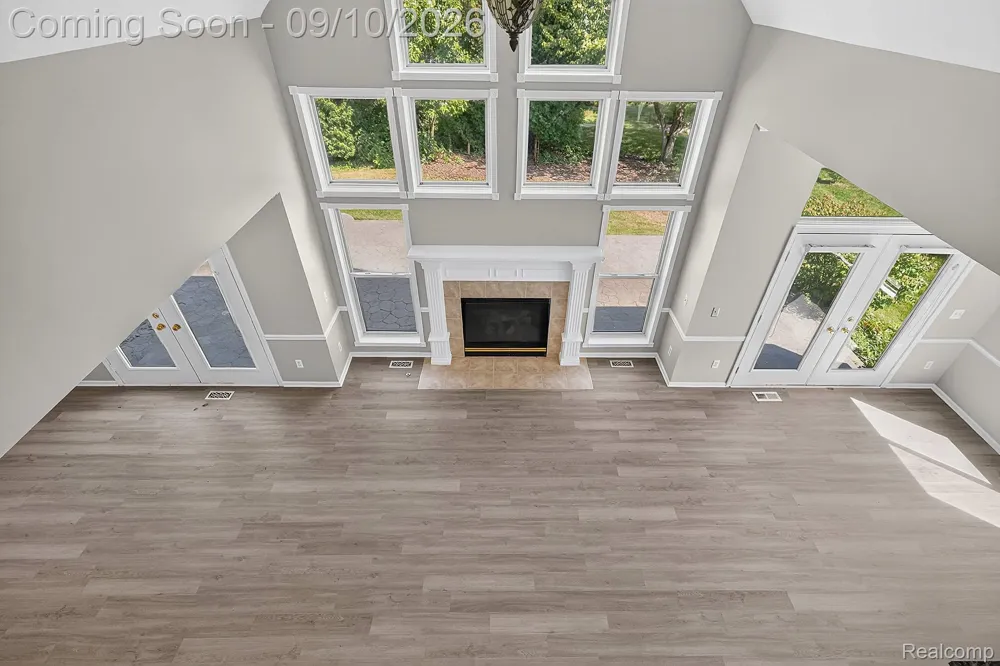 48802 Crescent Drive Macomb Township, MI 48044