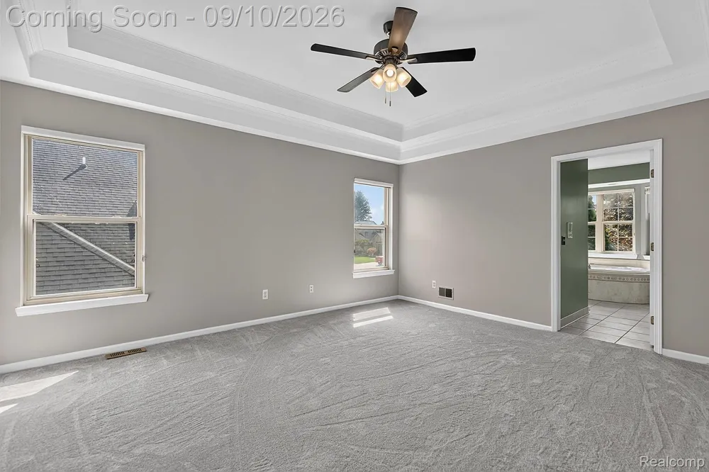48802 Crescent Drive Macomb Township, MI 48044