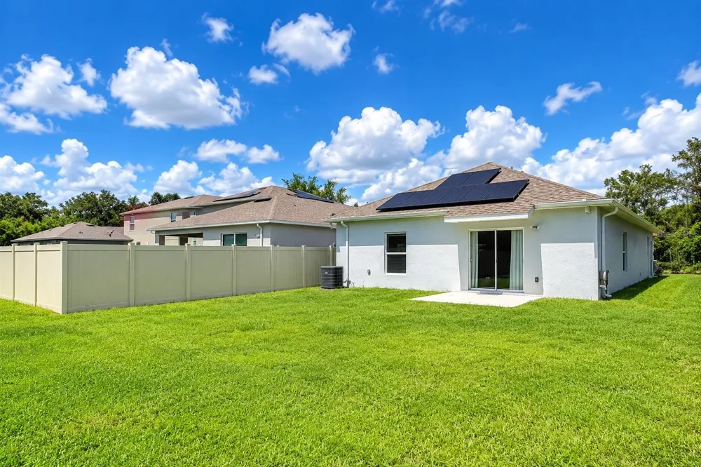 122 TINY FLOWER ROAD Davenport, FL 33837